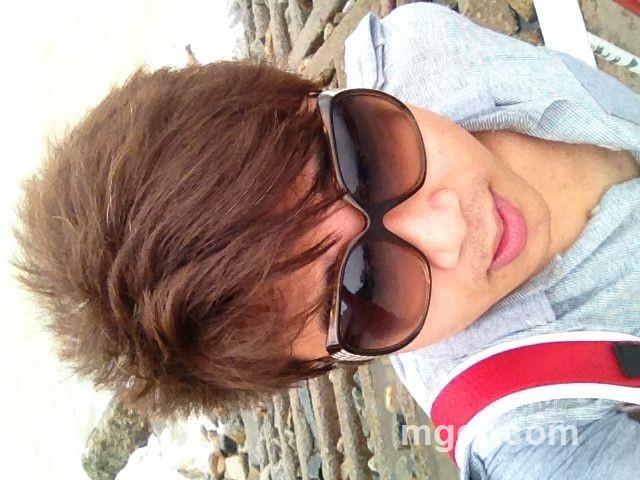 我們誰都不是誰的誰 的头像