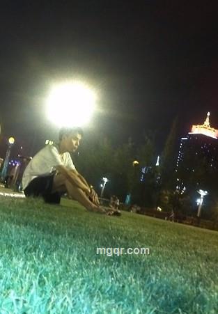 昨天伤了的头像