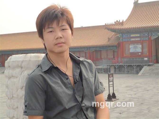 阁楼上的猫的头像