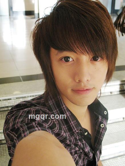 大气男孩的头像