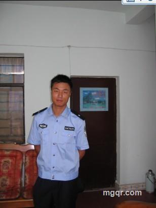 爱情露出了的头像