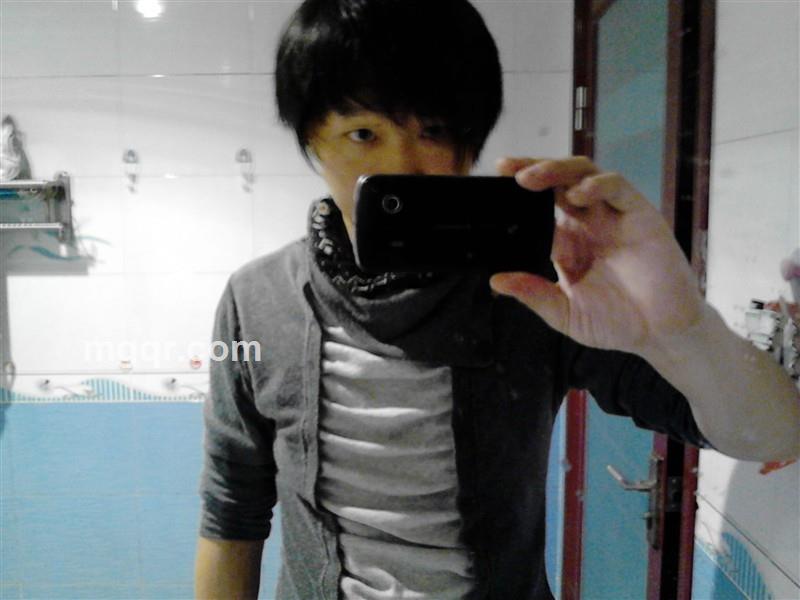 戴耳环DE乌鸦的头像