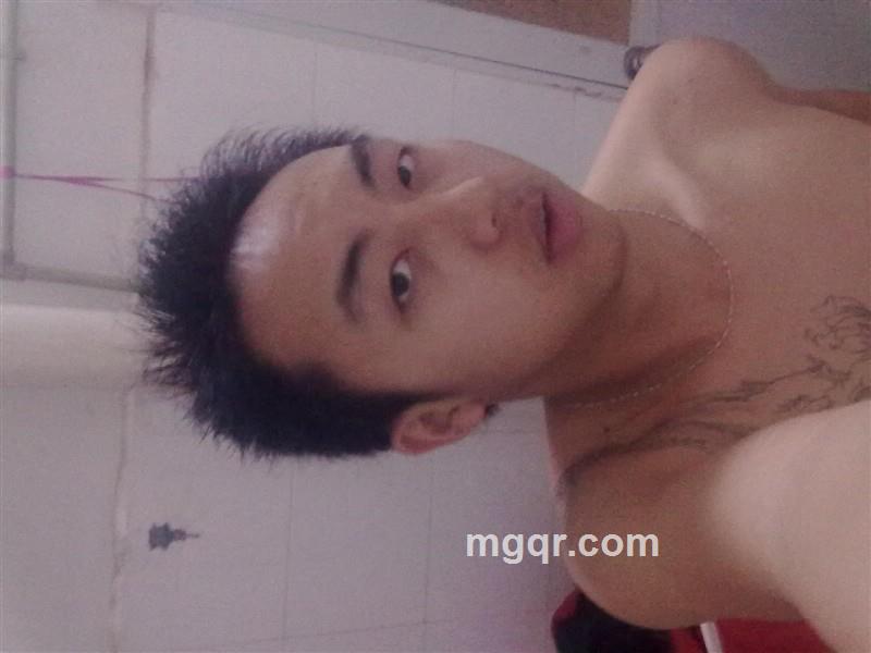 念你一摸素颜的头像