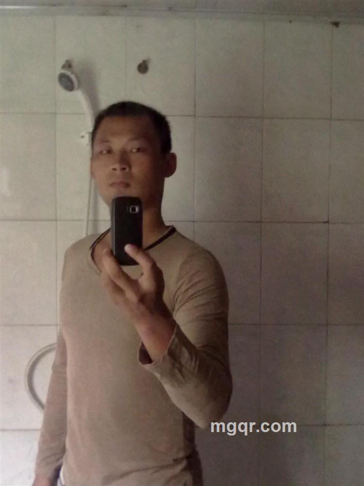 夜微凉:）的头像