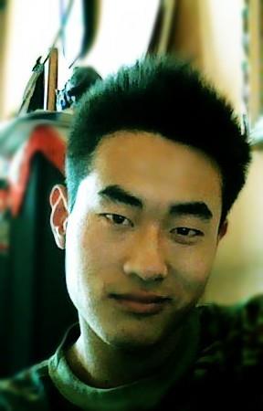 孰于争锋的头像