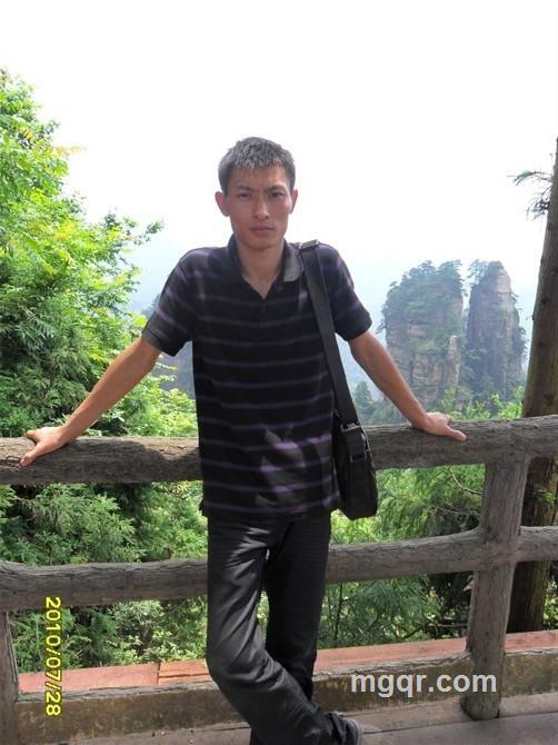 人不风流枉年少的头像