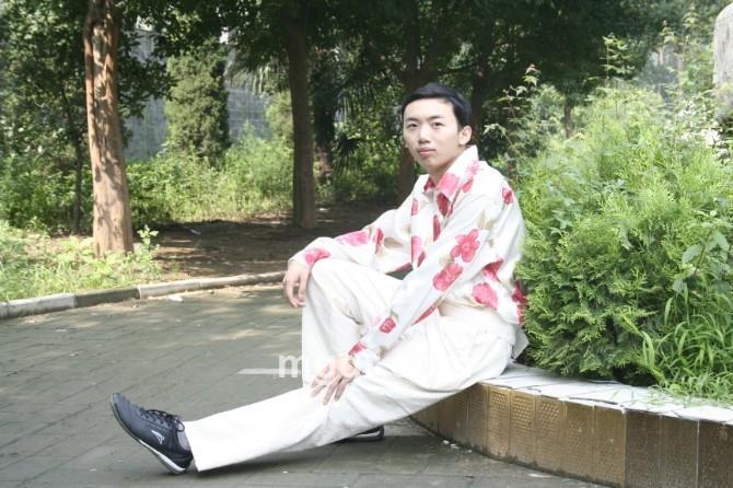 寂寞中生活的头像