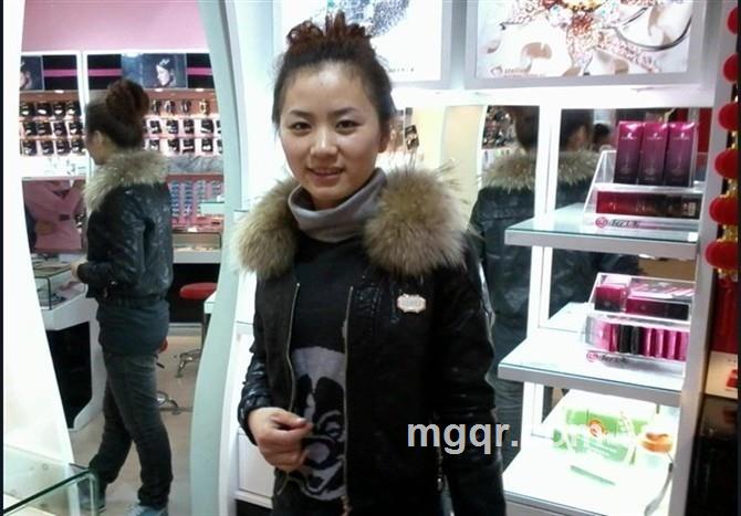 等爱女孩的头像