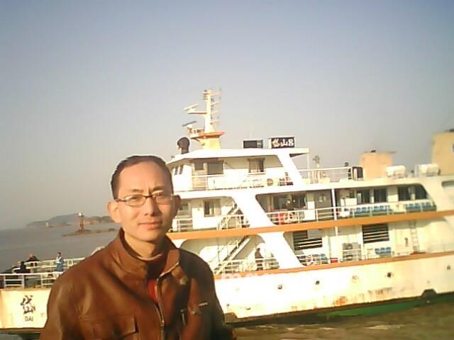 依然迷惑的头像