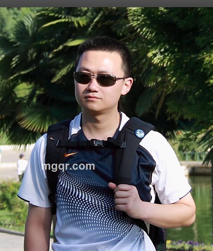 蓝天绿茵场的头像