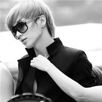 寂寞**点着烟的头像