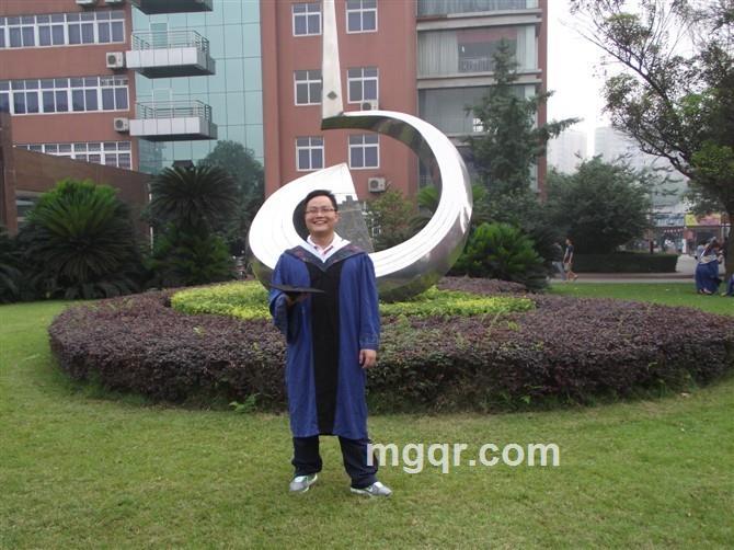 企企鹅鹅的头像