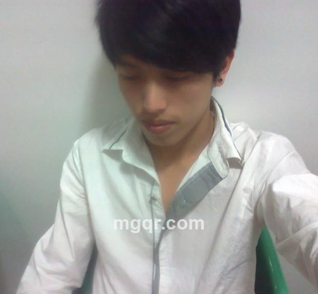 无处安放的~的头像