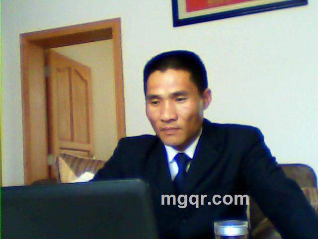 夜深人静人未静的头像