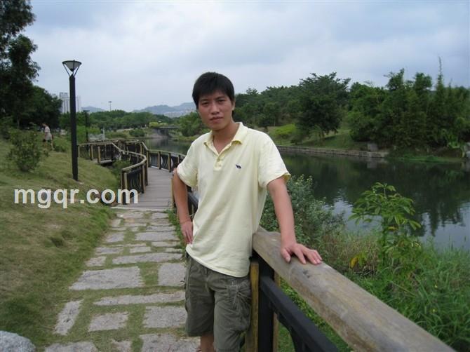 那一年的雪花的头像