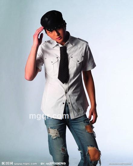 夏日里的沙滩的头像