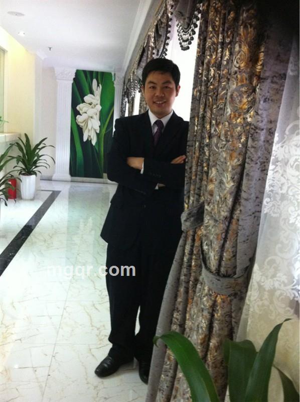 夜里有点冷的头像