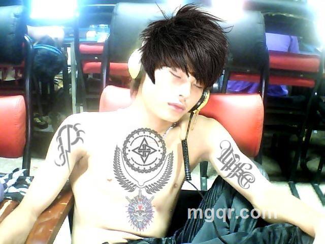 世界是寂寞的的头像