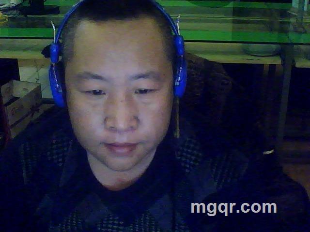 风衣男大哥的头像