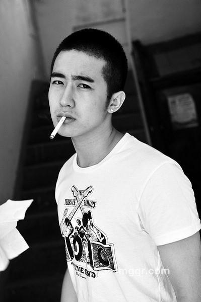 雨夜灬舞者的头像