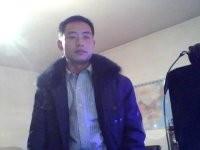 板凳凳的头像