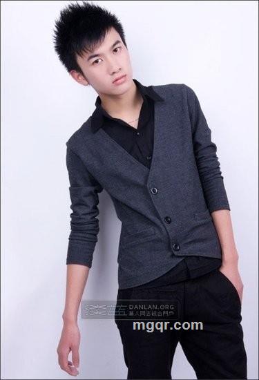 丝袜控的小男生的头像