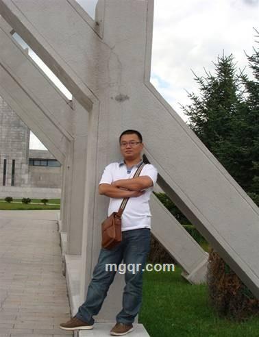 冰城勇勇的头像