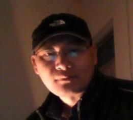 山顶一颗松的头像