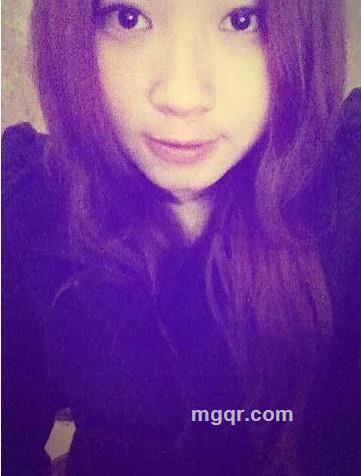 婚纱为谁穿的头像