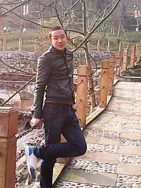 一??@服*员的头像