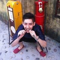 心灵遭受痛苦的摧残的头像