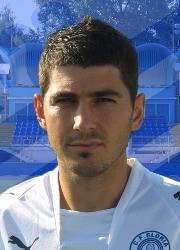 寂寞时,一根烟,足矣的头像