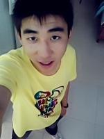 低头、浅笑的头像