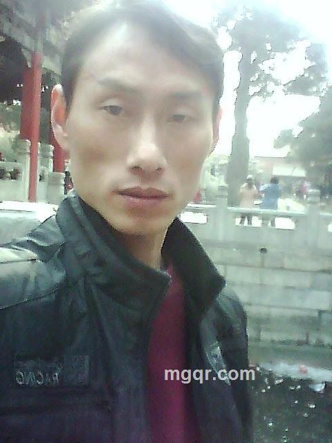 漂浮孤独的头像