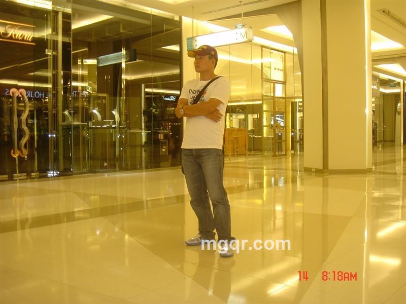 我想和你淋雨的头像