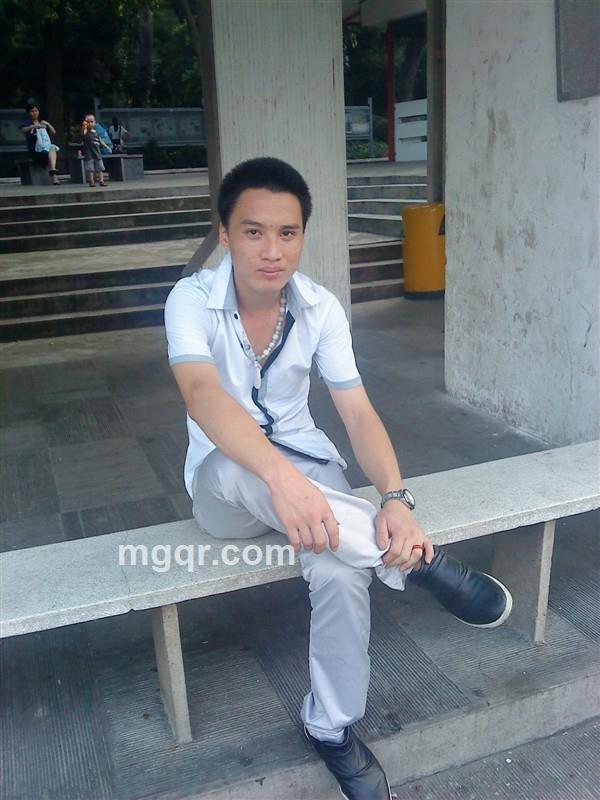 微笑中沉默的头像