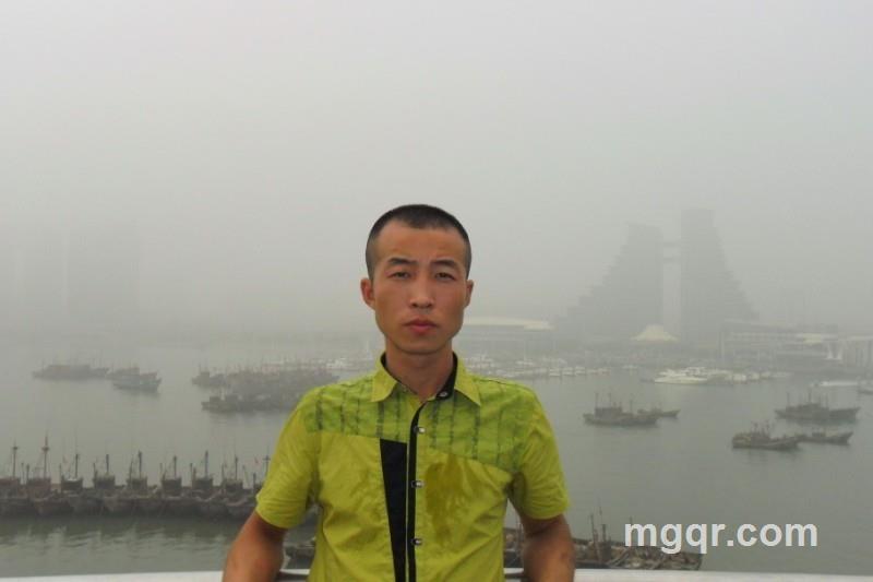 伤心需要人陪我的头像