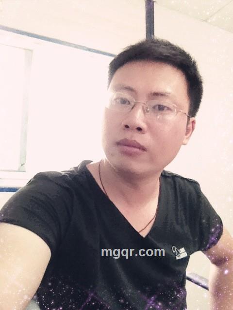 下着雨づ夜的头像