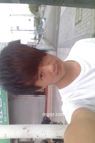 颓废疯少的头像