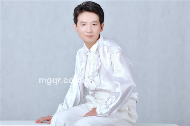 专一不如多情的头像