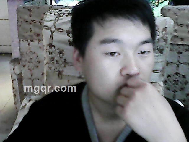 落在唇边的╰寂寞的头像