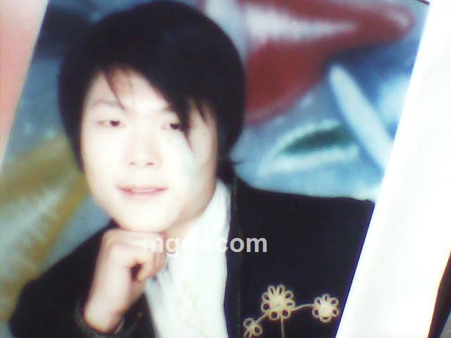 开心的老鱼的头像