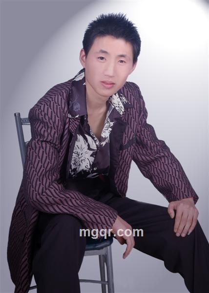 社会很单纯的头像