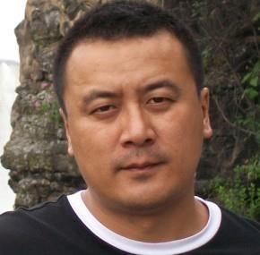 高举爱的头像