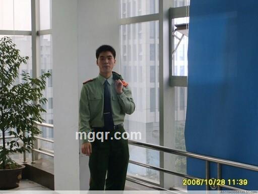 孤寂与快乐的头像