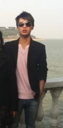 〃白天不懂夜的黑的头像