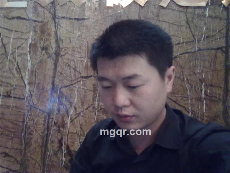 生活败给了现实的头像