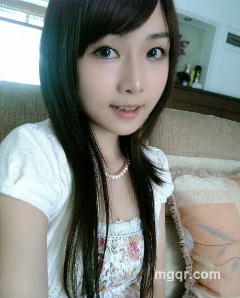 女人依依的头像