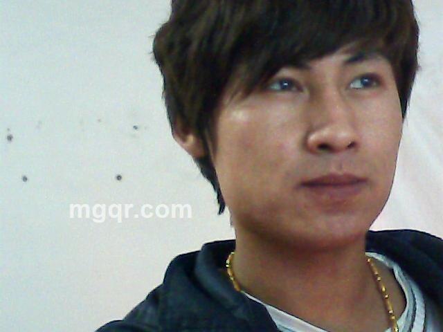 ¨纯黑い的头像