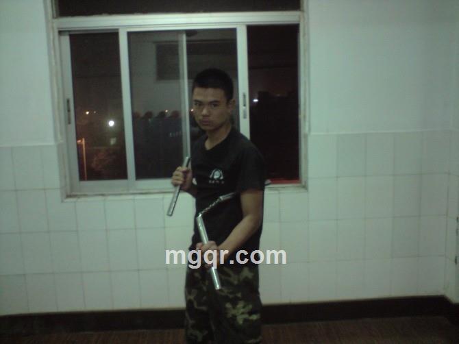 单身军人的头像